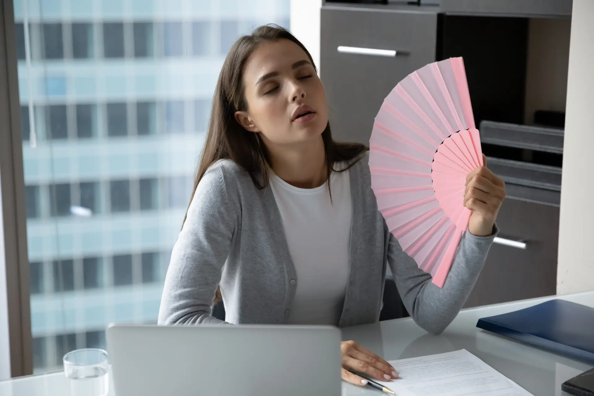 Température maximale de travail au bureau : Guide complet pour employeurs et employés